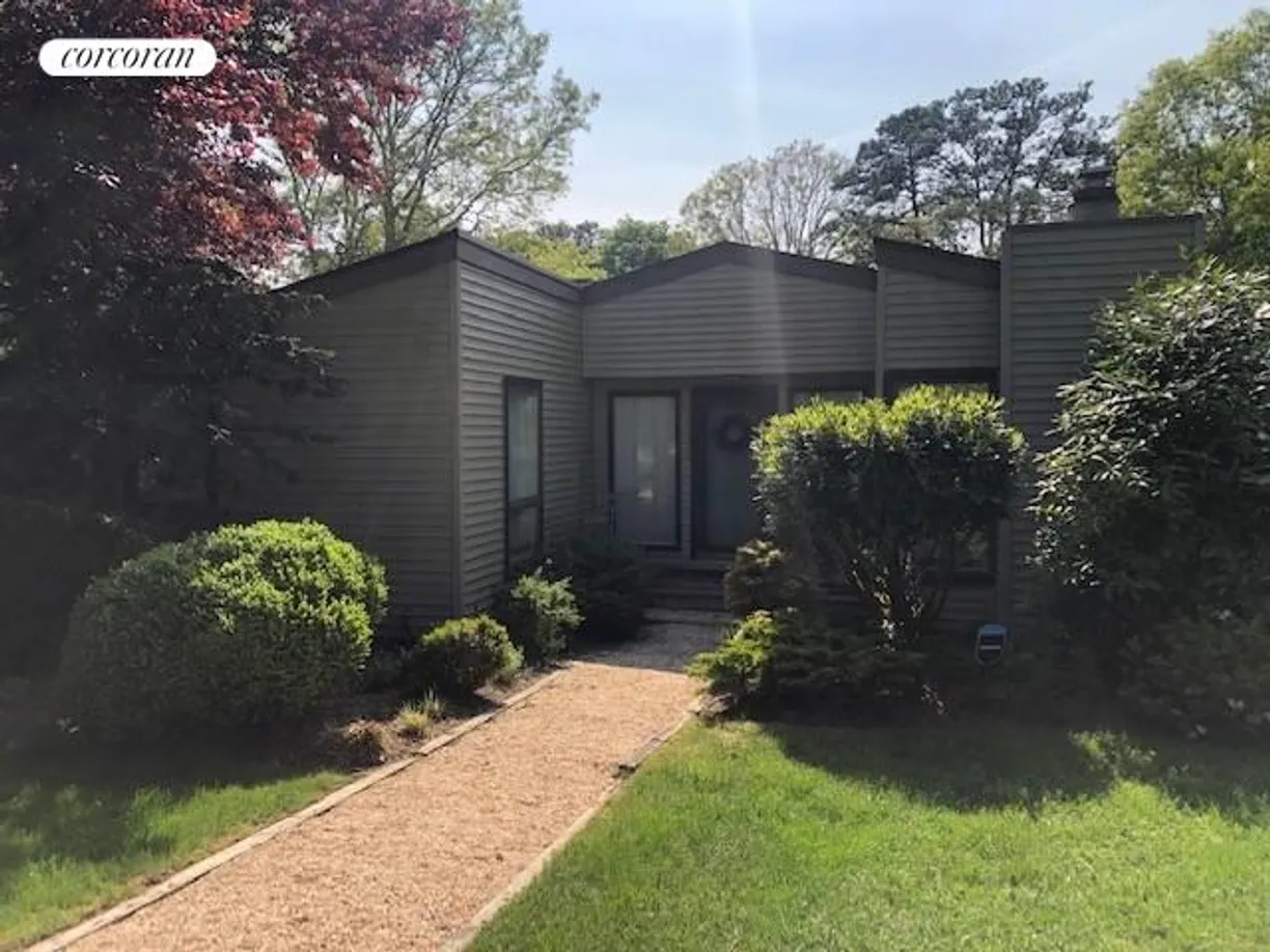 The Hamptons Real Estate | View 11 Gerald Lane | room 1