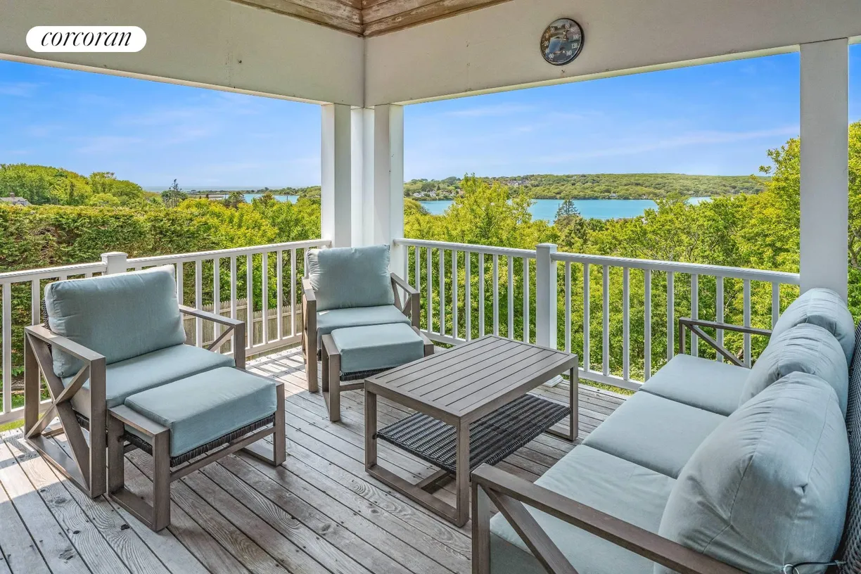 The Hamptons Real Estate | View  | 3 Beds, 2 Baths