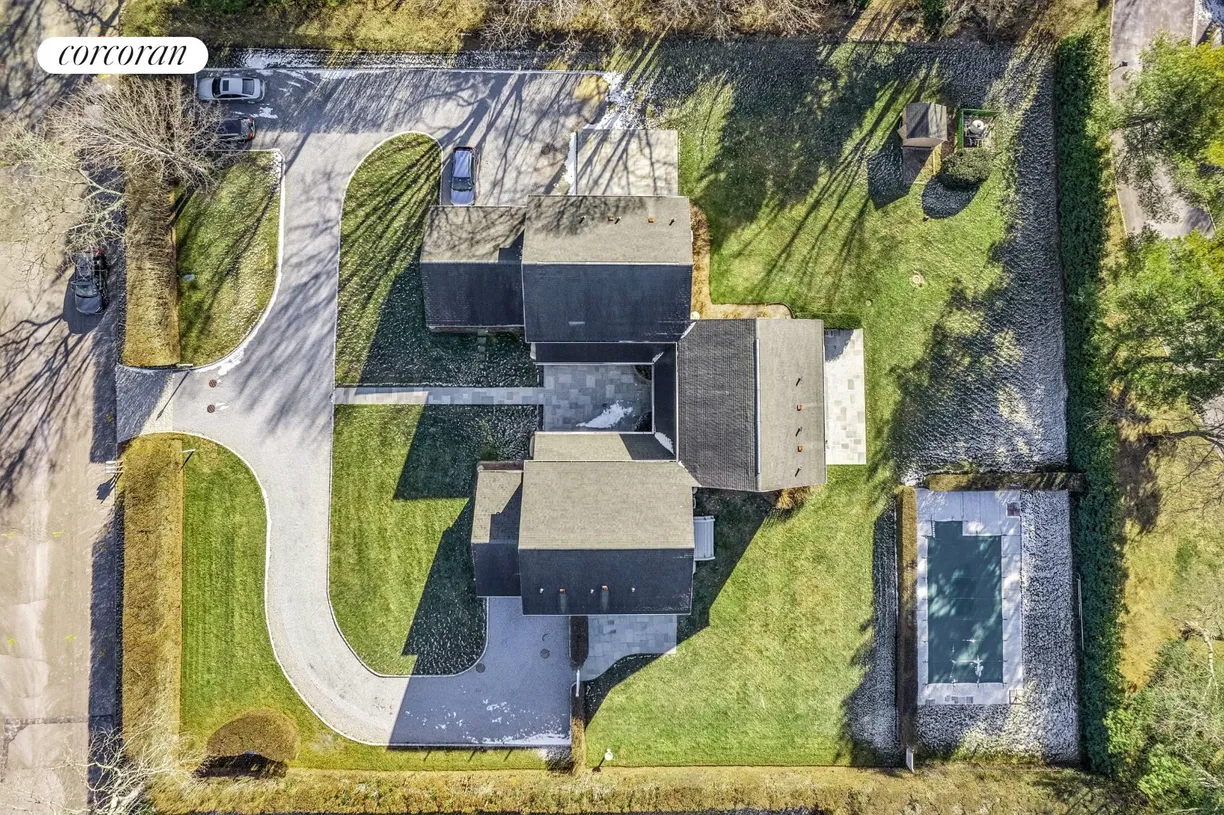 The Hamptons Real Estate | View 37 Potato Field Lane | room 1