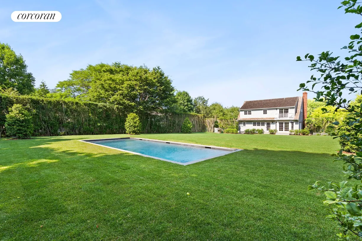 The Hamptons Real Estate | View 7 Ludlow Green | room 1