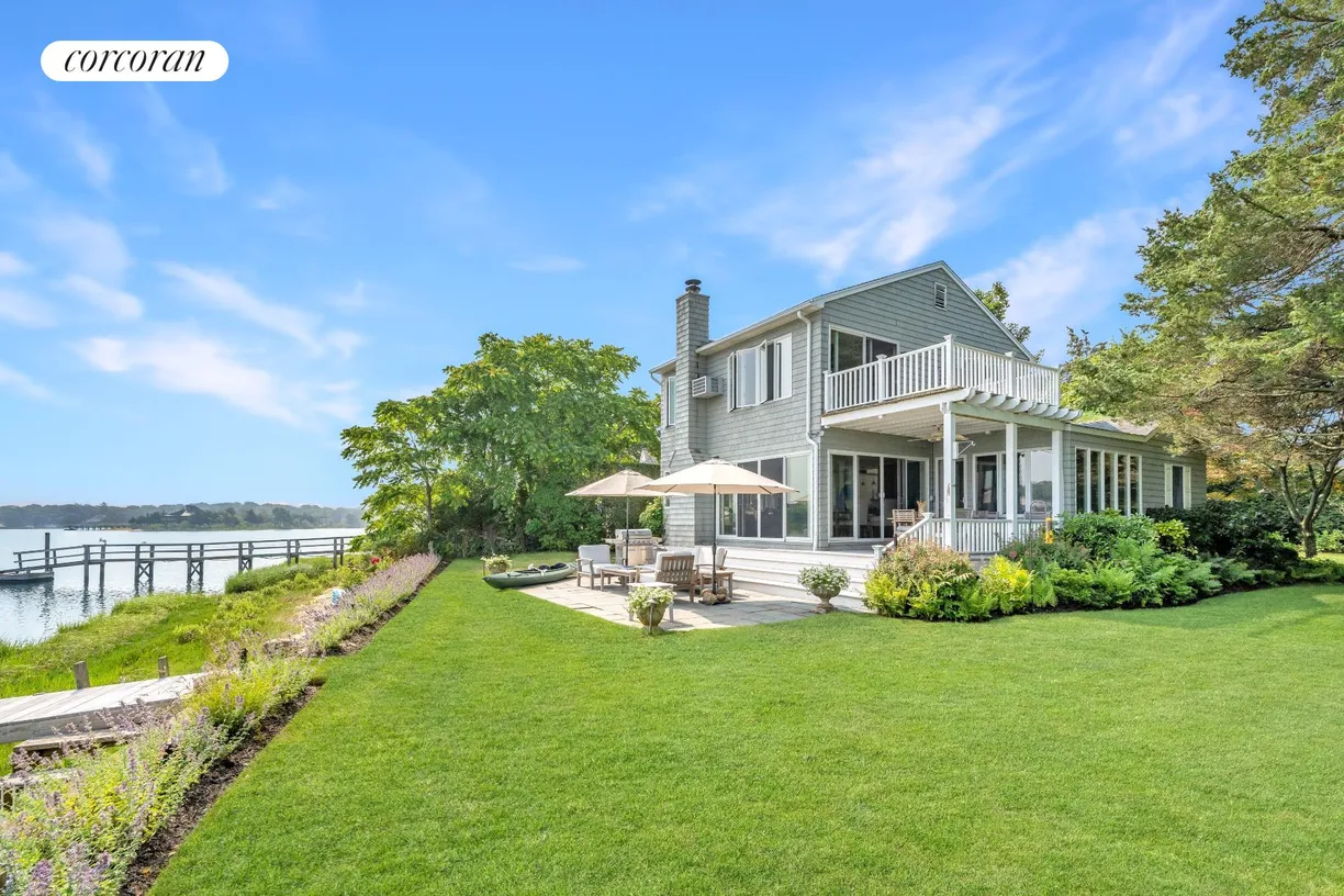 The Hamptons Real Estate | View 23 Bay View Road | 3 Beds, 3 Baths