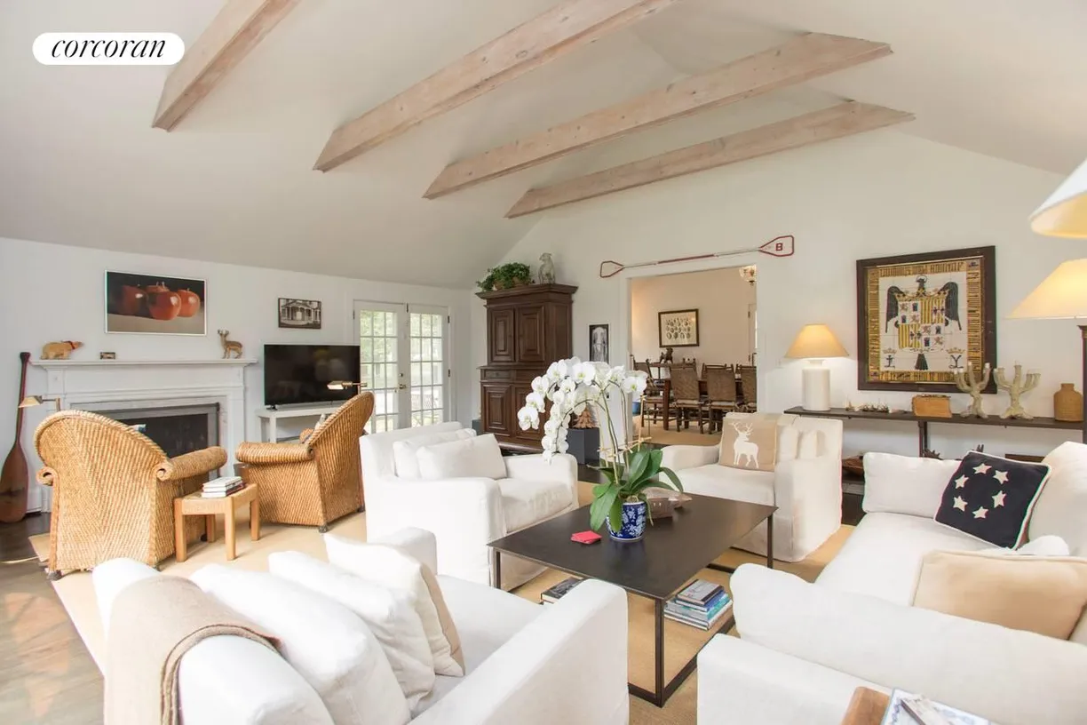 The Hamptons Real Estate | View 474 Water Mill Towd Road | room 1