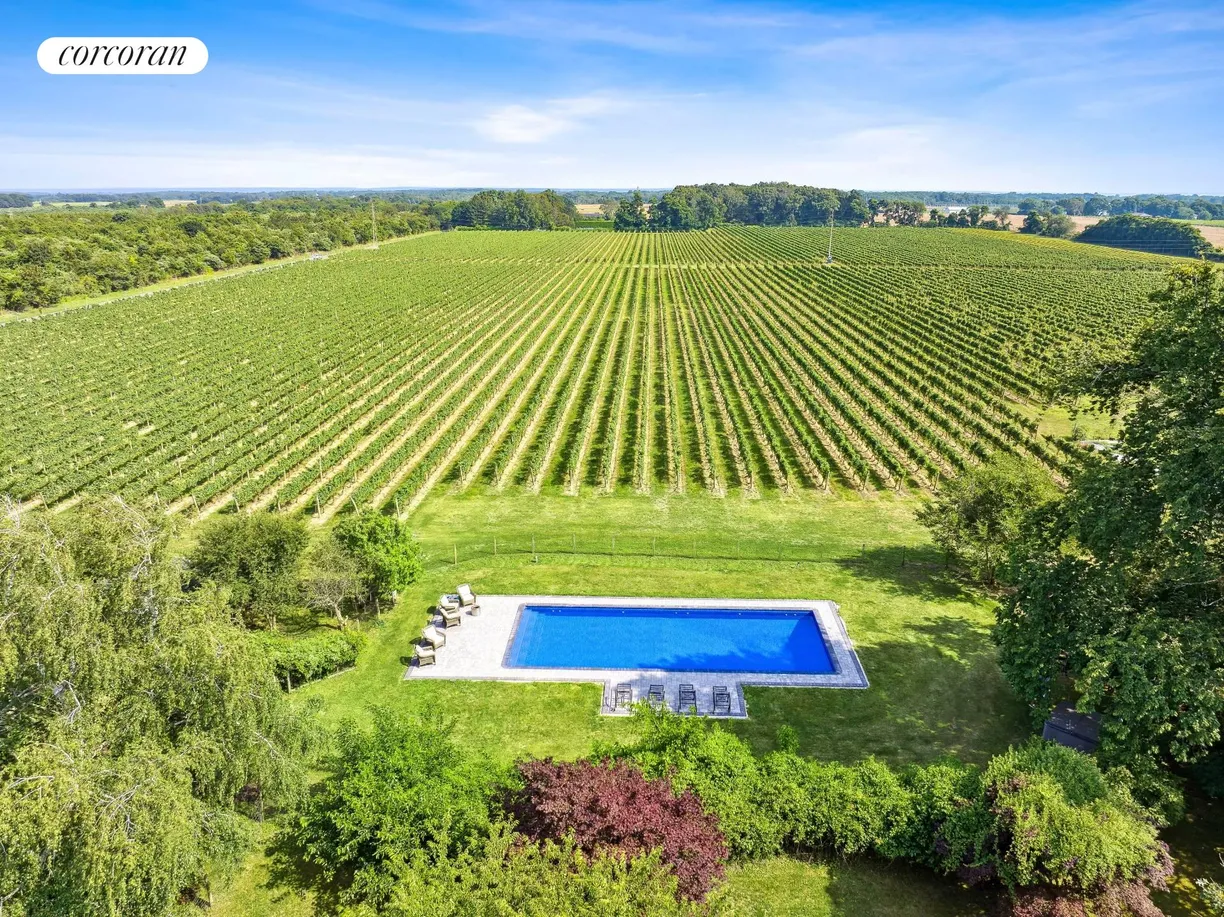 The Hamptons Real Estate | View 2600 Oregon Road | 3 Beds, 2 Baths