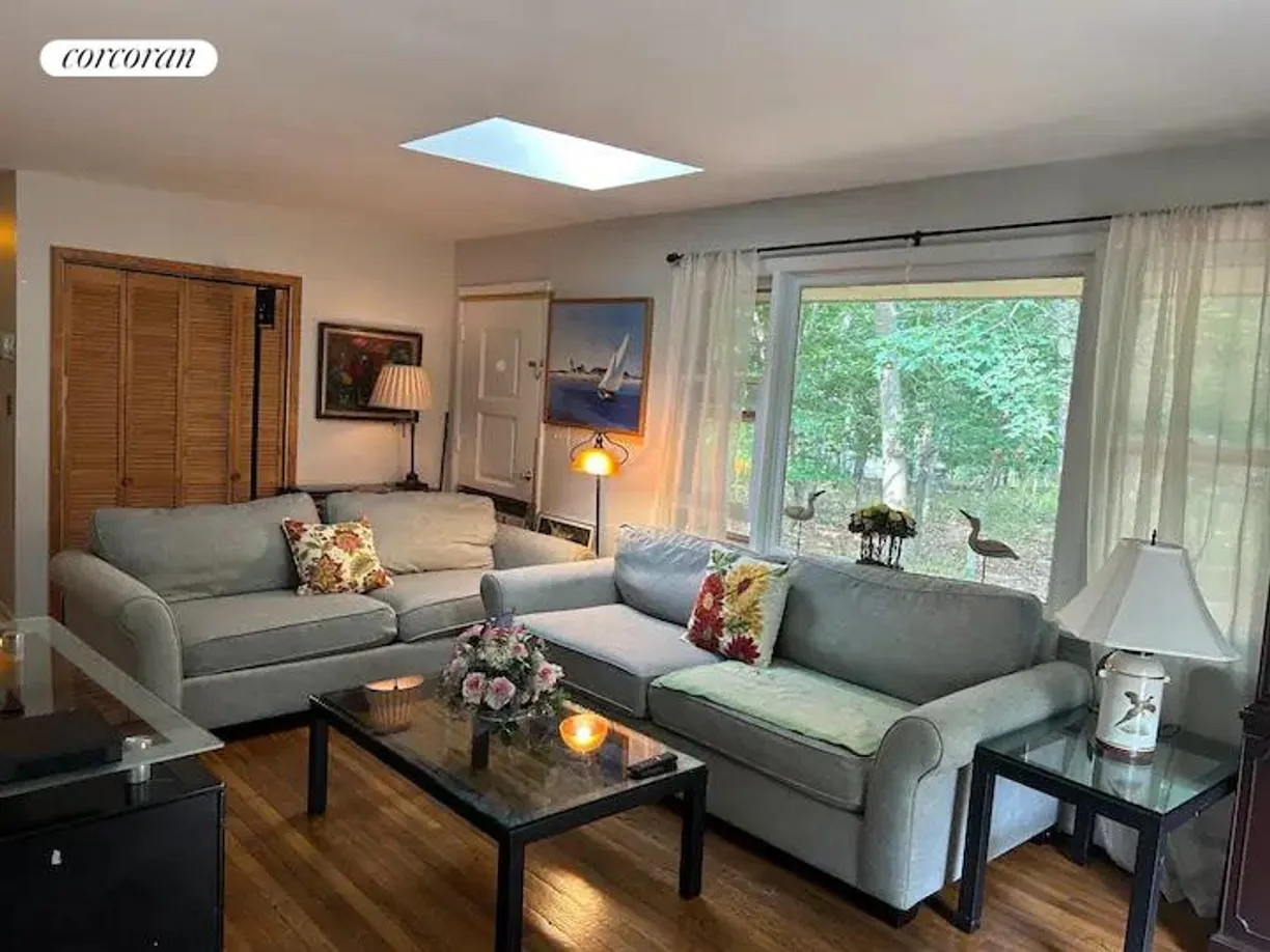 The Hamptons Real Estate | View 25 Washington Avenue | room 2