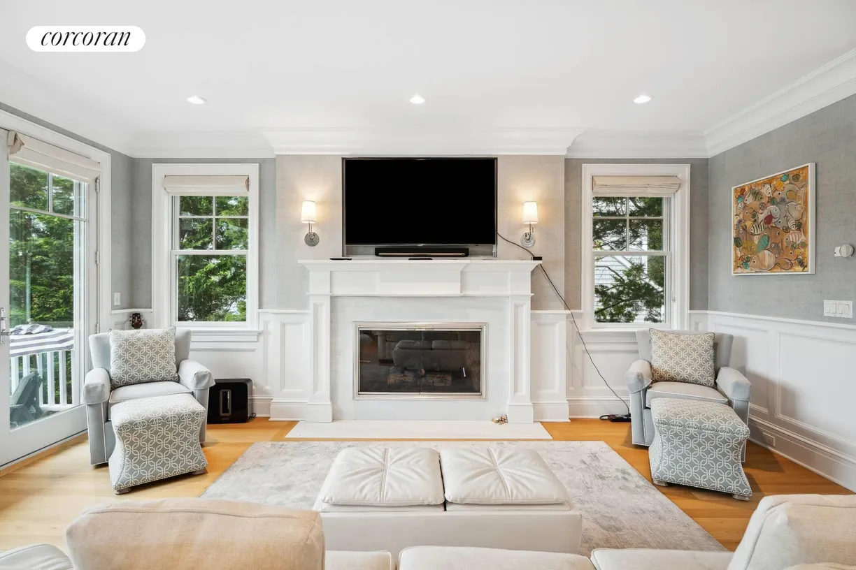 The Hamptons Real Estate | View 34 East Beach Drive | room 2