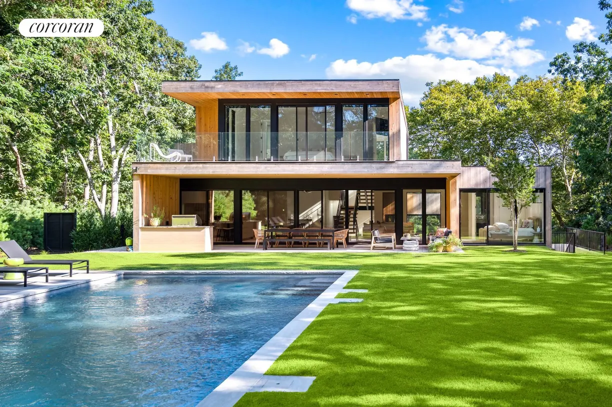 The Hamptons Real Estate | View 9 Oyster Shores Road | 5 Beds, 5 Baths