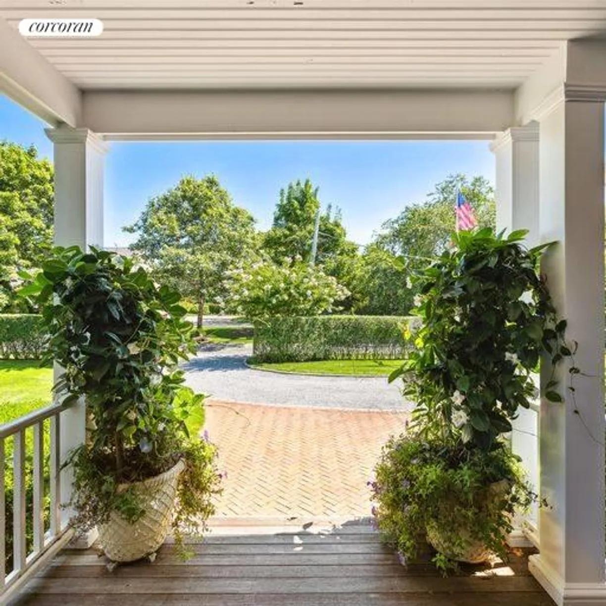 The Hamptons Real Estate | View 3 Willow Lane | room 1