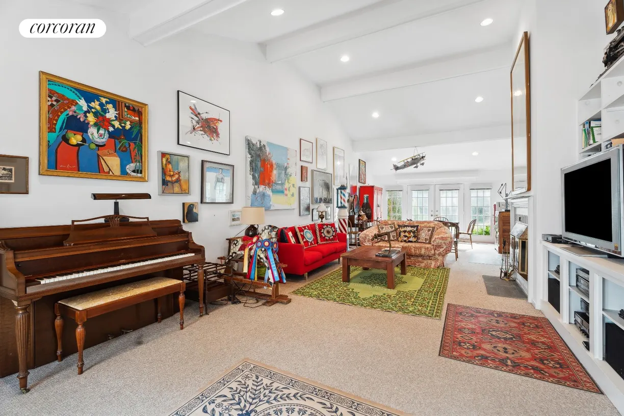 The Hamptons Real Estate | View 520 Hampton Road, Unit 12 | Open Expansive Living Room
