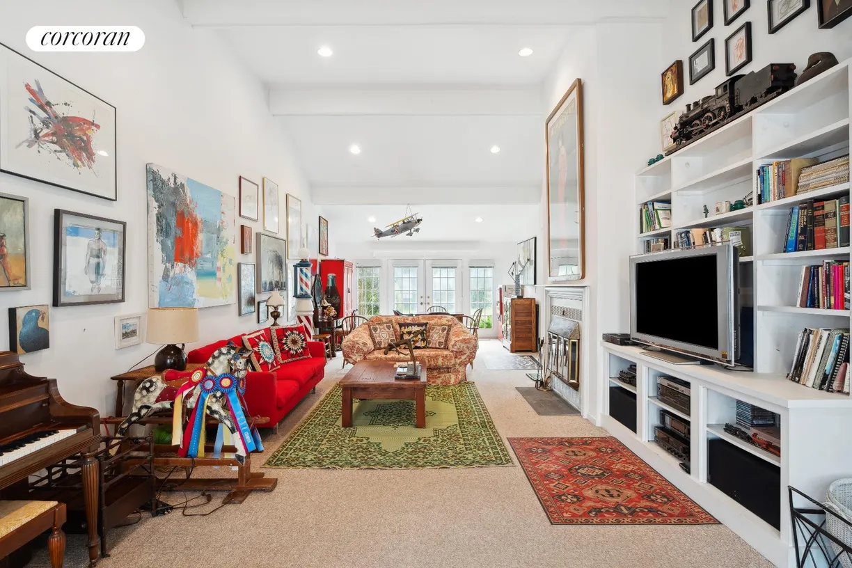 The Hamptons Real Estate | View 520 Hampton Road, Unit 12 | Open Living Room