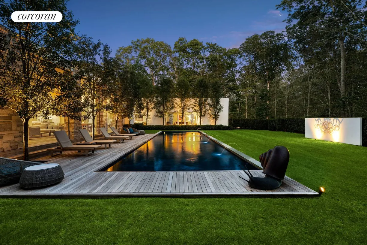 The Hamptons Real Estate | View 34 Old Orchard Lane | room 2
