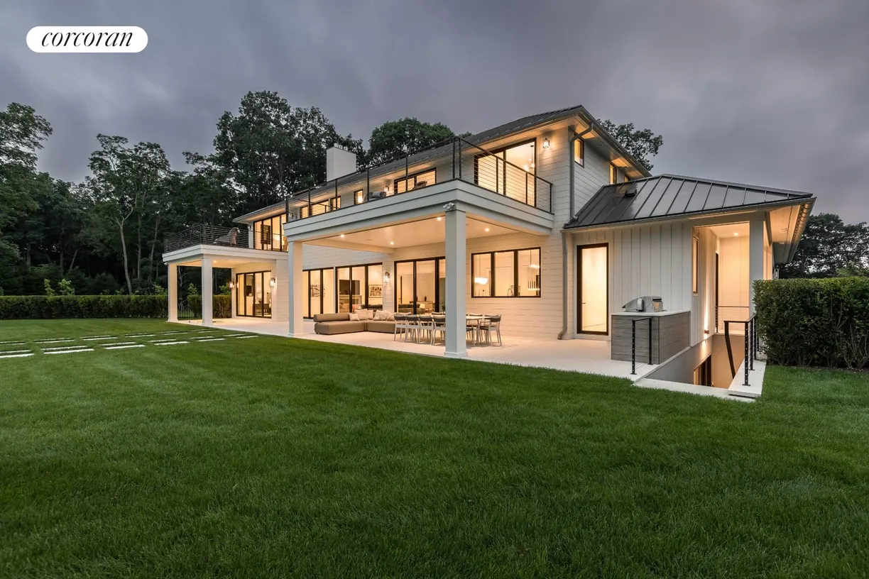 The Hamptons Real Estate | View 2528 Noyac Road | room 2