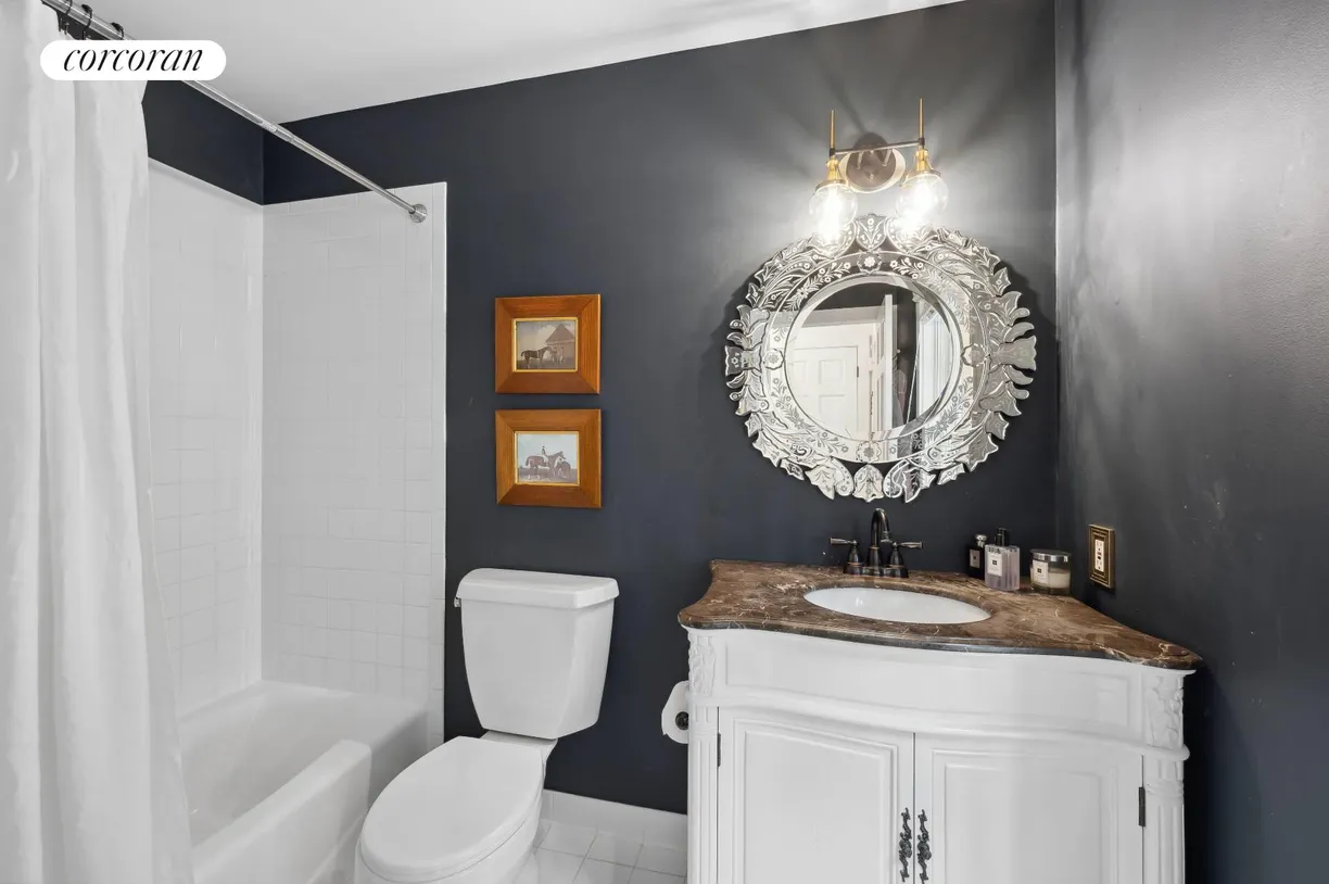 The Hamptons Real Estate | View 36 Eastville Avenue | room 1