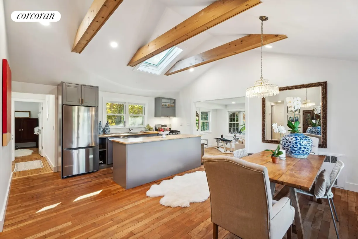 The Hamptons Real Estate | View 22 Greenfield Road | 3 Beds, 2 Baths