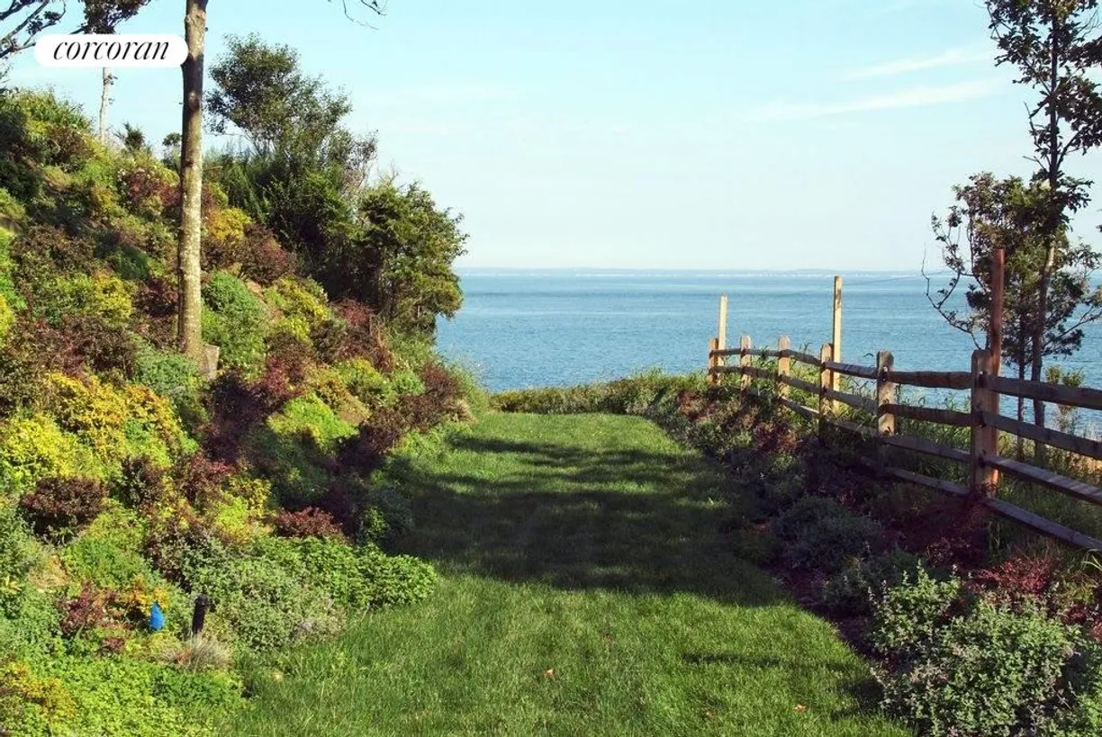 The Hamptons Real Estate | View 2840 Stars Road | 2840 Stars Road, East Marion