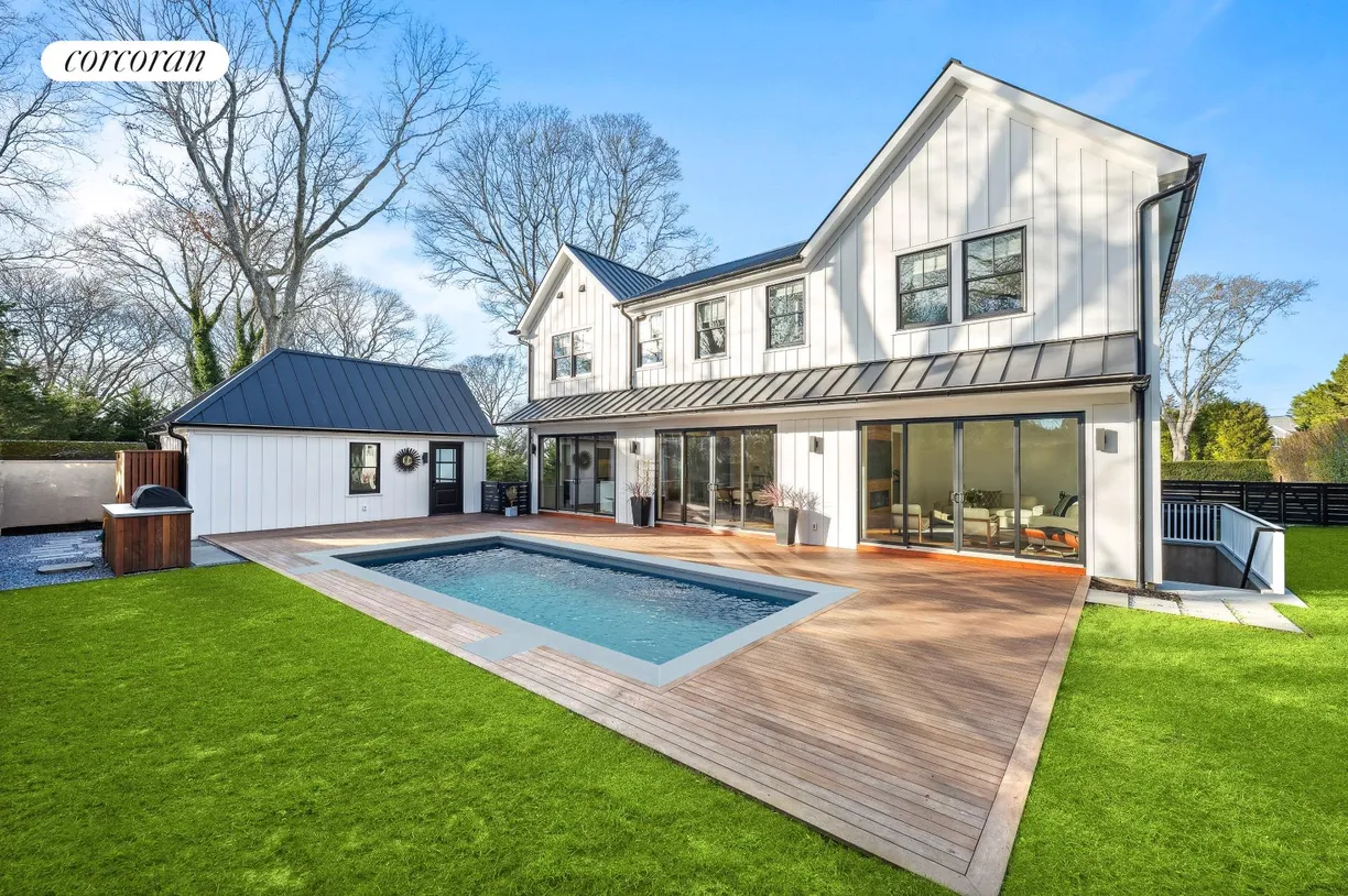 The Hamptons Real Estate | View 76 Crescent Street | 5 Beds, 5 Baths