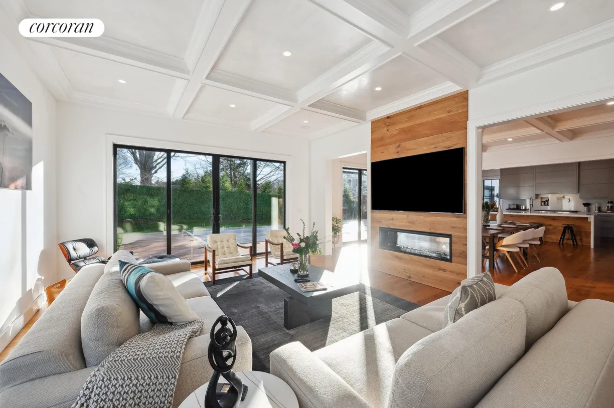 The Hamptons Real Estate | View 76 Crescent Street | room 1