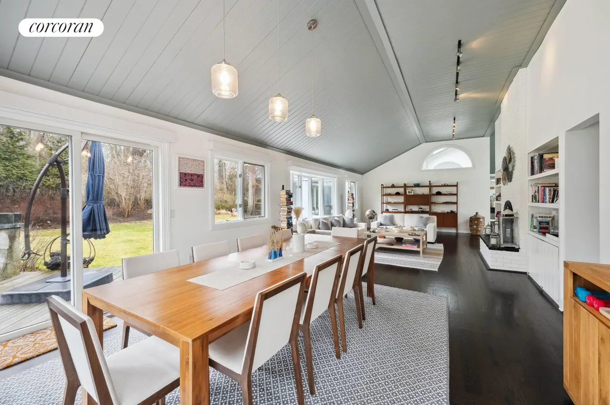 The Hamptons Real Estate | View 76 Sunset Beach Road | room 2