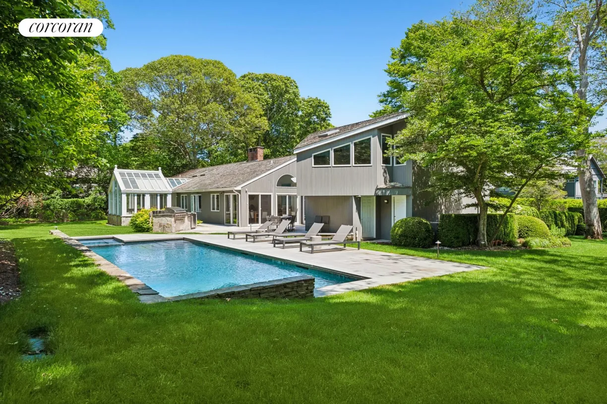 The Hamptons Real Estate | View 76 Sunset Beach Road | 4 Beds, 3 Baths