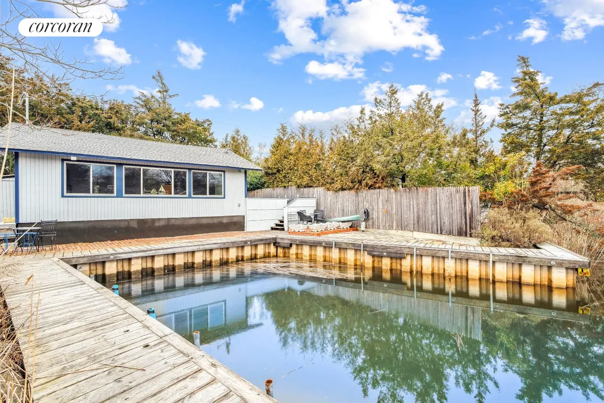 The Hamptons Real Estate | View 1840 North Sea Road  (1844 on Mailbox)) | 2 Beds, 1 Bath