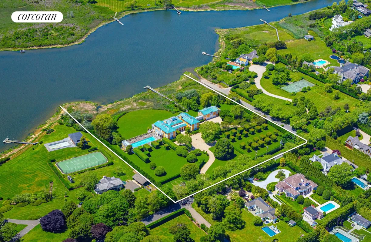 The Hamptons Real Estate | View 623 Halsey Neck Lane | 10 Beds, 13 Baths