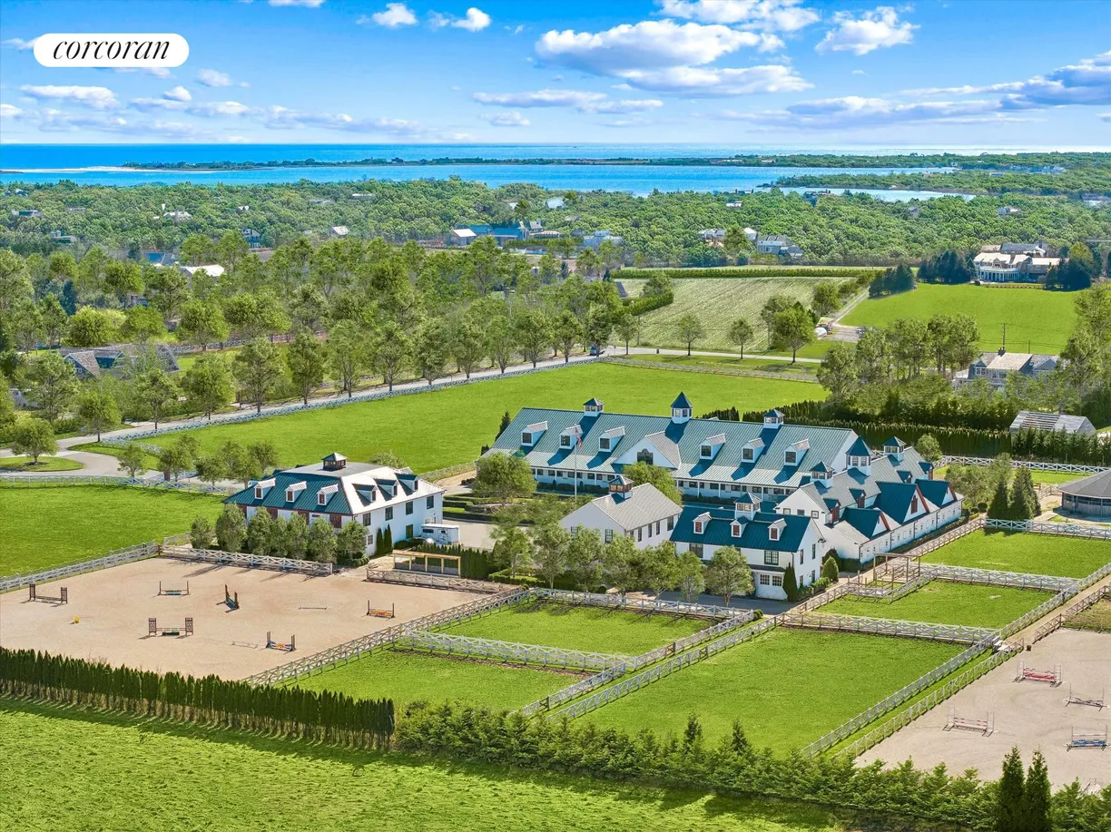 The Hamptons Real Estate | View 6 West Pond Drive | 1 Bed, 1 Bath