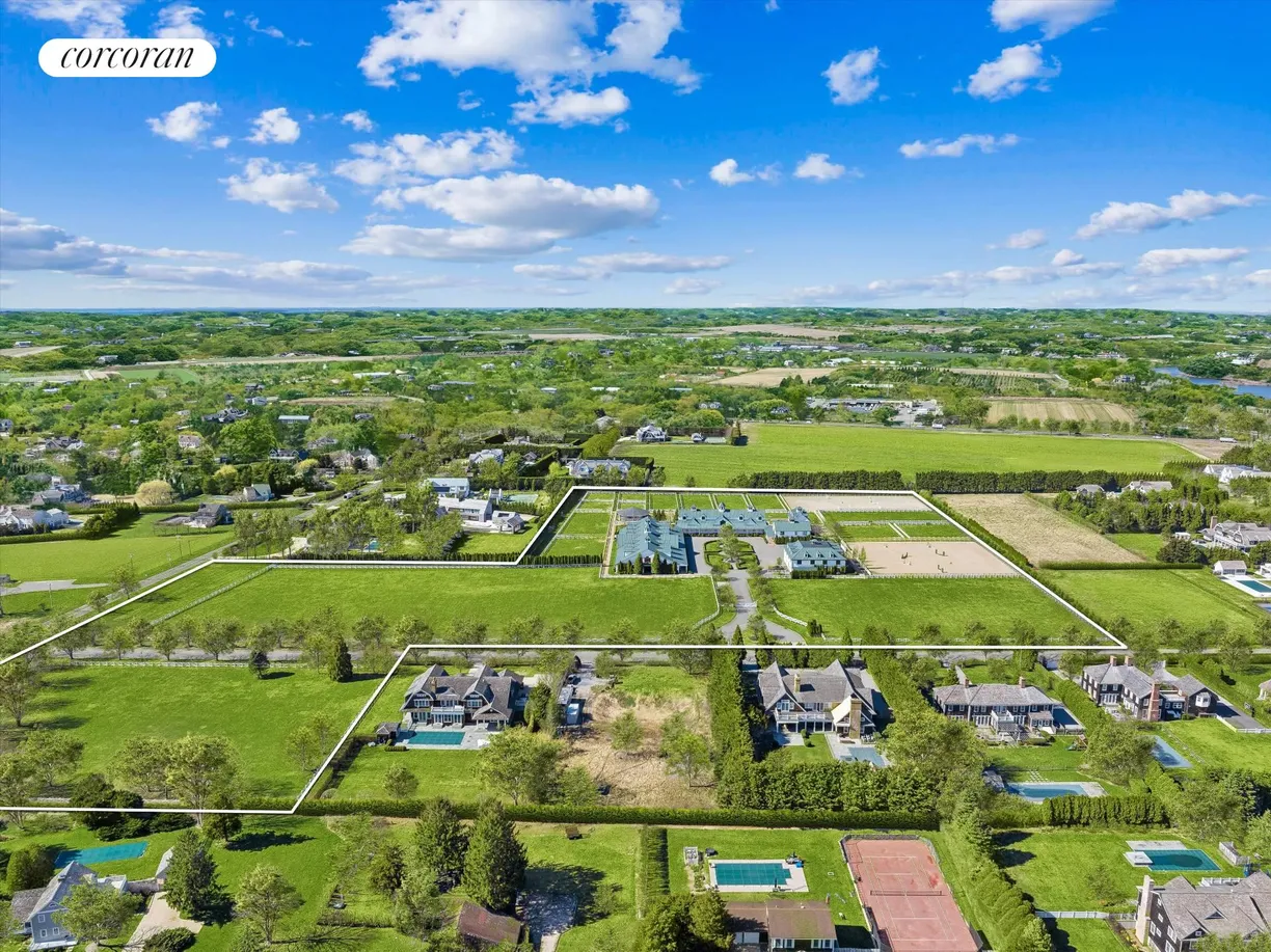 The Hamptons Real Estate | View 6 West Pond Drive | room 2