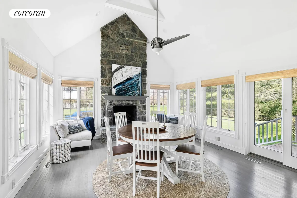 The Hamptons Real Estate | View 2 Bonnie Lane | room 2