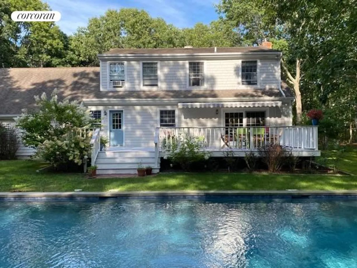 The Hamptons Real Estate | View 330 Sprig Tree Path | 4 Beds, 3 Baths