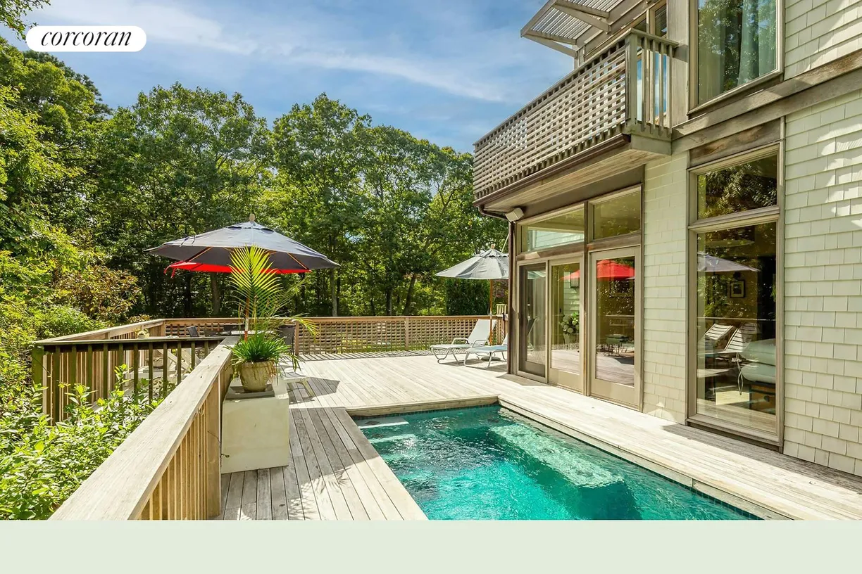 The Hamptons Real Estate | View 18 Spring Pond Lane | room 2