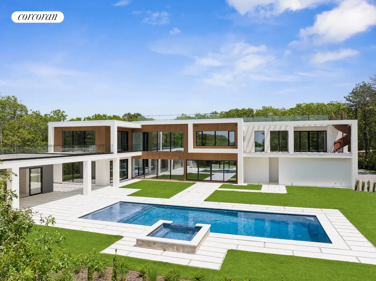The Hamptons Real Estate | View 15 Water Mill Heights Drive | room 2