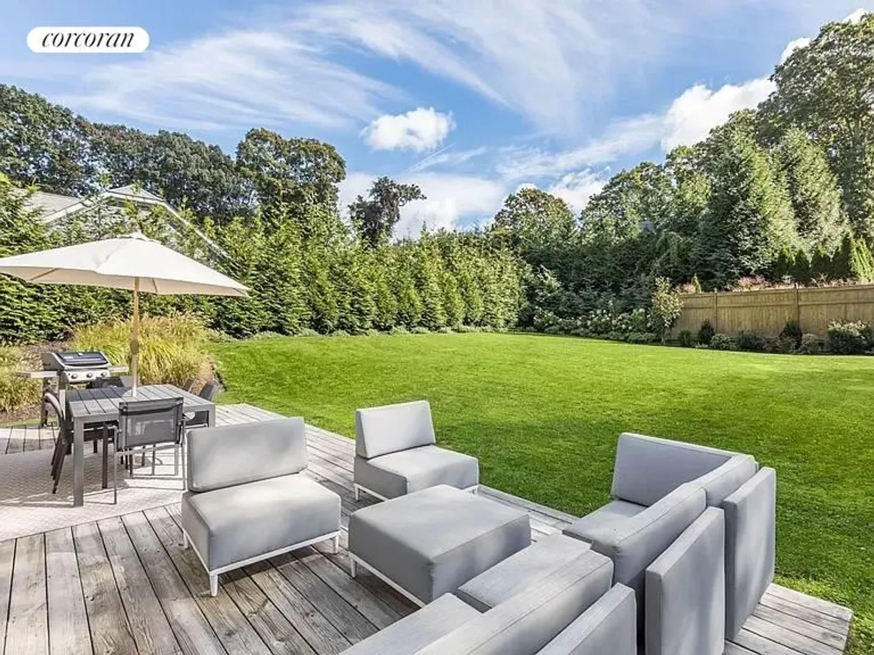 The Hamptons Real Estate | View 2 Bay View Drive West | Outdoor Seating Area with Grill