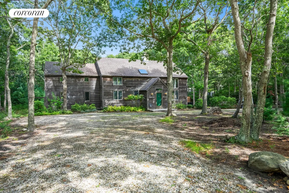 The Hamptons Real Estate | View 19 Rivers Road | room 1