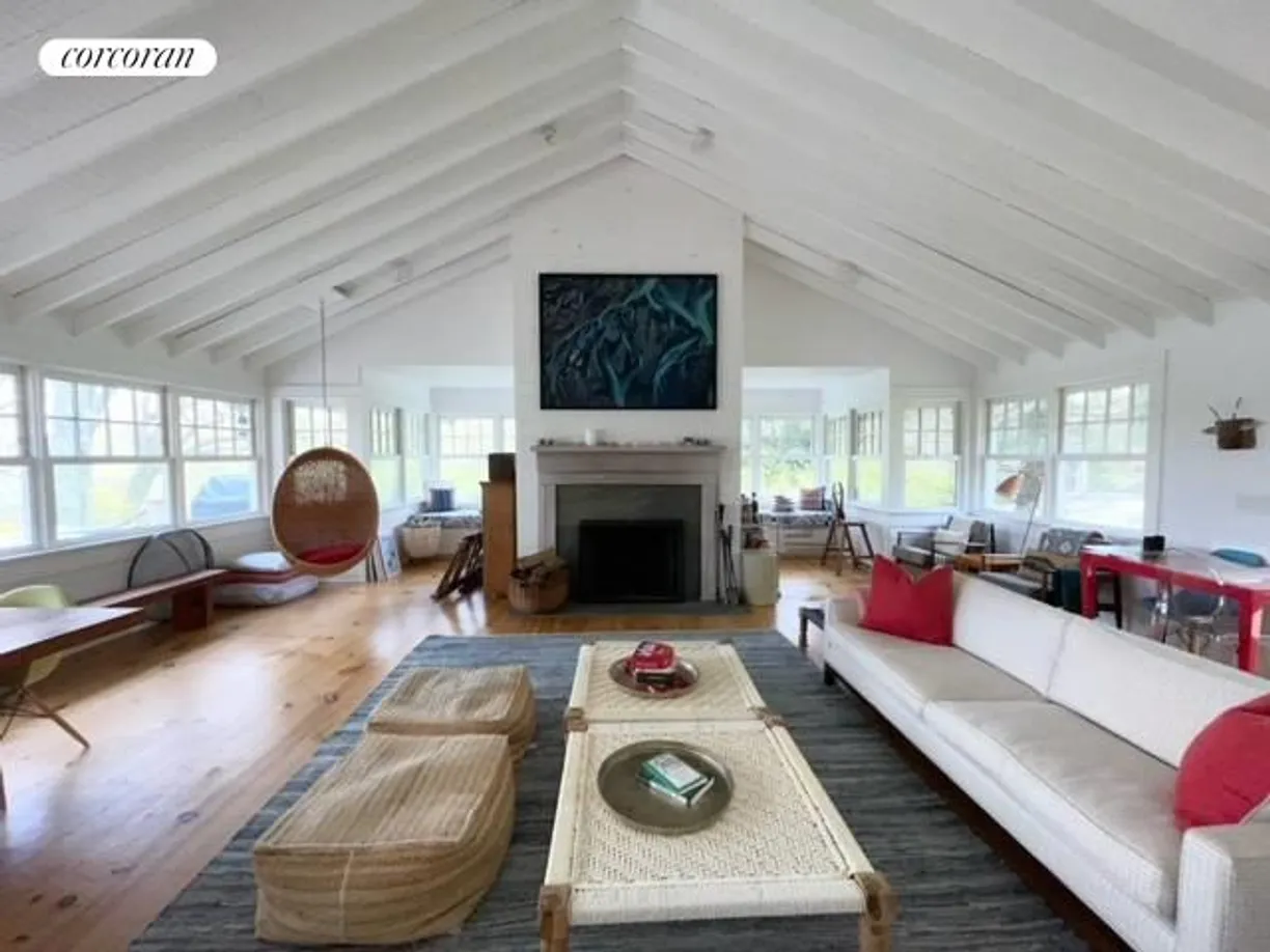 The Hamptons Real Estate | View 12 Cove Way | room 2