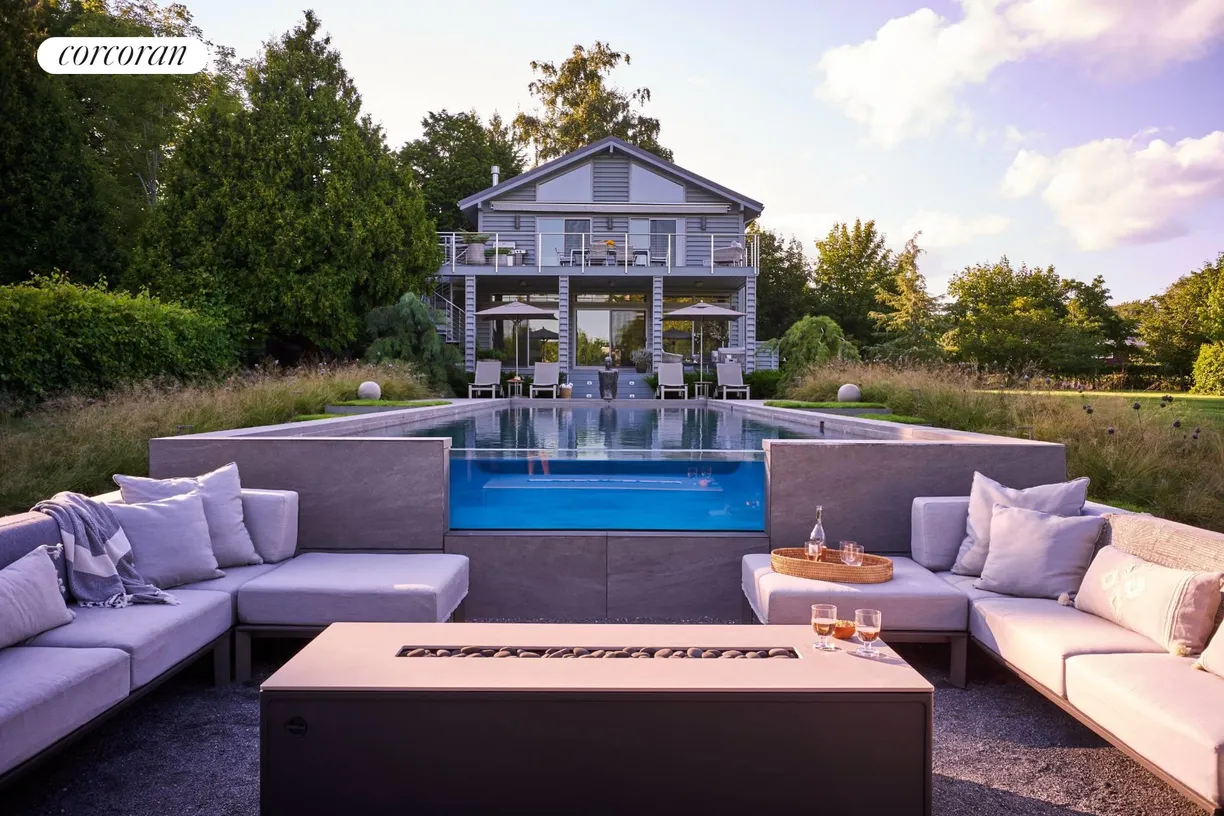 The Hamptons Real Estate | View 27840 Route 25 | 3 Beds, 2 Baths