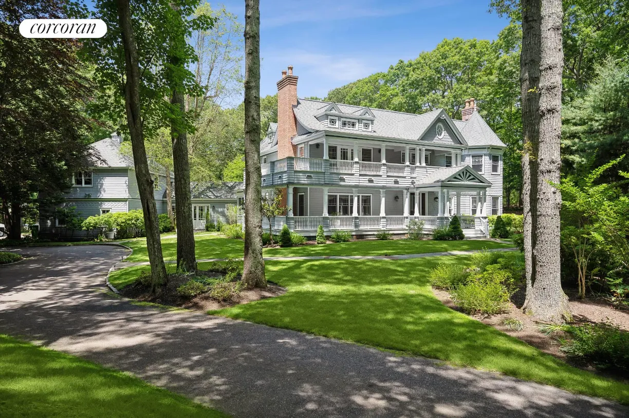 The Hamptons Real Estate | View 2222 Deerfield Road | 5 Beds, 4 Baths
