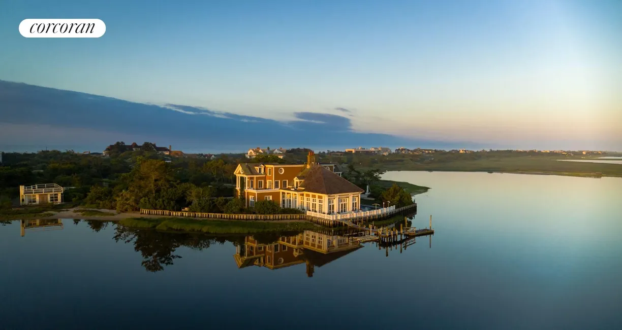 The Hamptons Real Estate | View 809 MEADOW LN | room 1