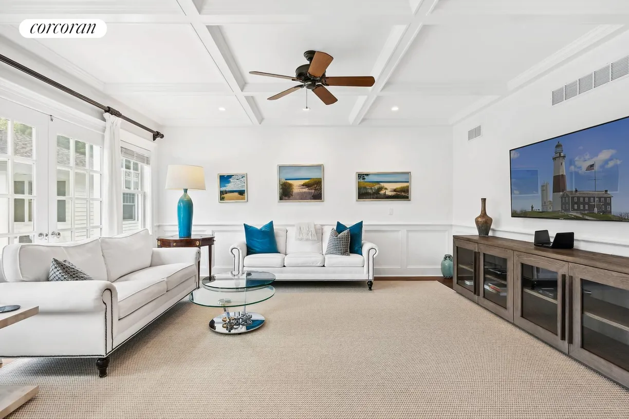 The Hamptons Real Estate | View 794 Hill Street | room 2