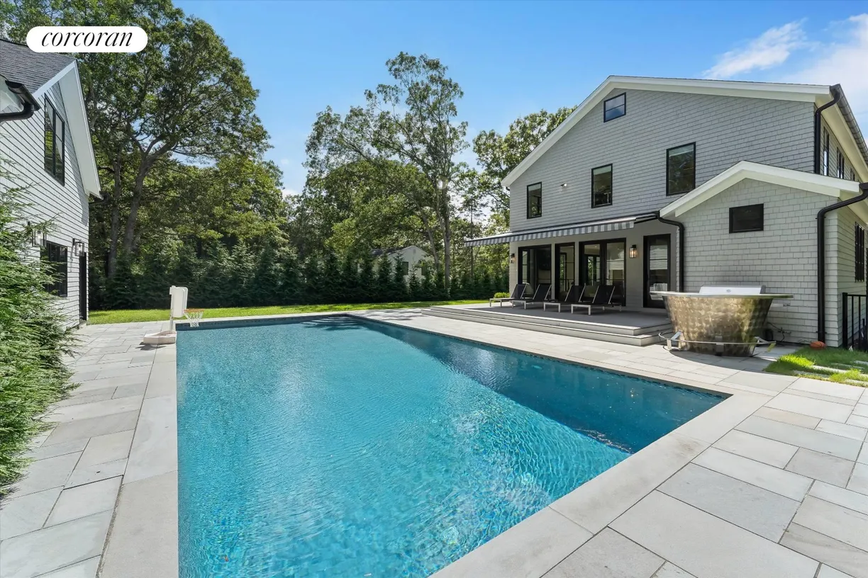 The Hamptons Real Estate | View 12 Old Main Road | 4 Beds, 4 Baths