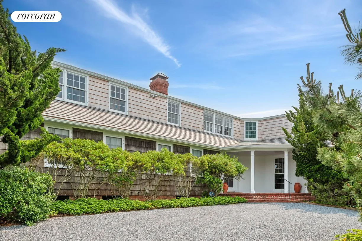 The Hamptons Real Estate | View  | room 1