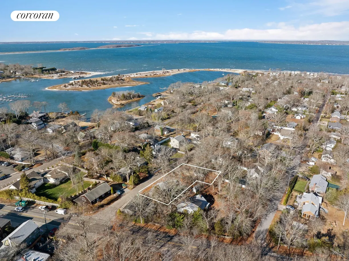 The Hamptons Real Estate | View 6 Chestnut Street | room 1