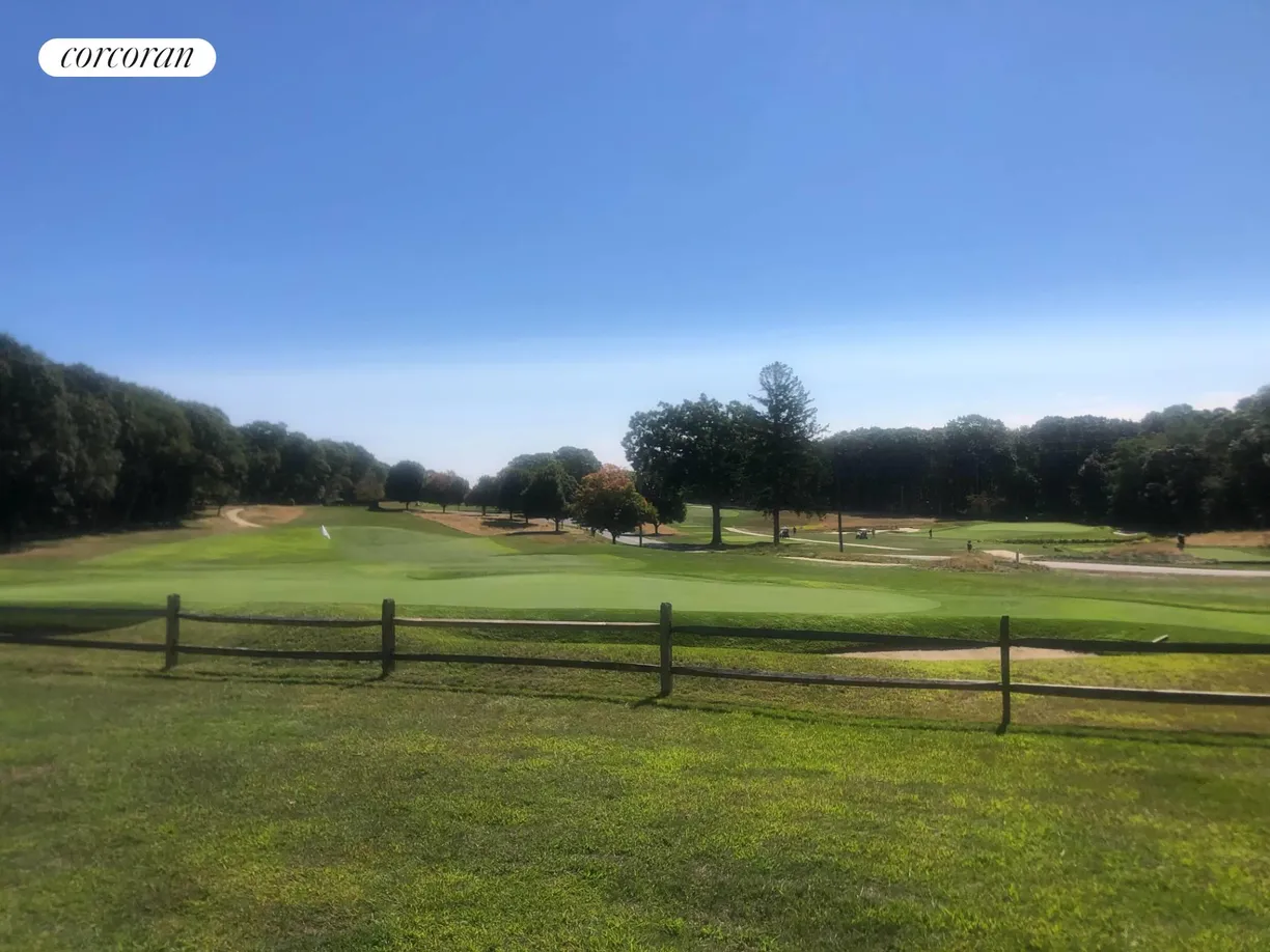 The Hamptons Real Estate | View 31 Manhanset Road | room 2