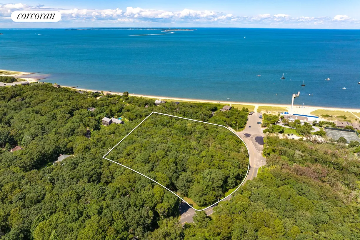 The Hamptons Real Estate | View 15 Cross Highway | room 1