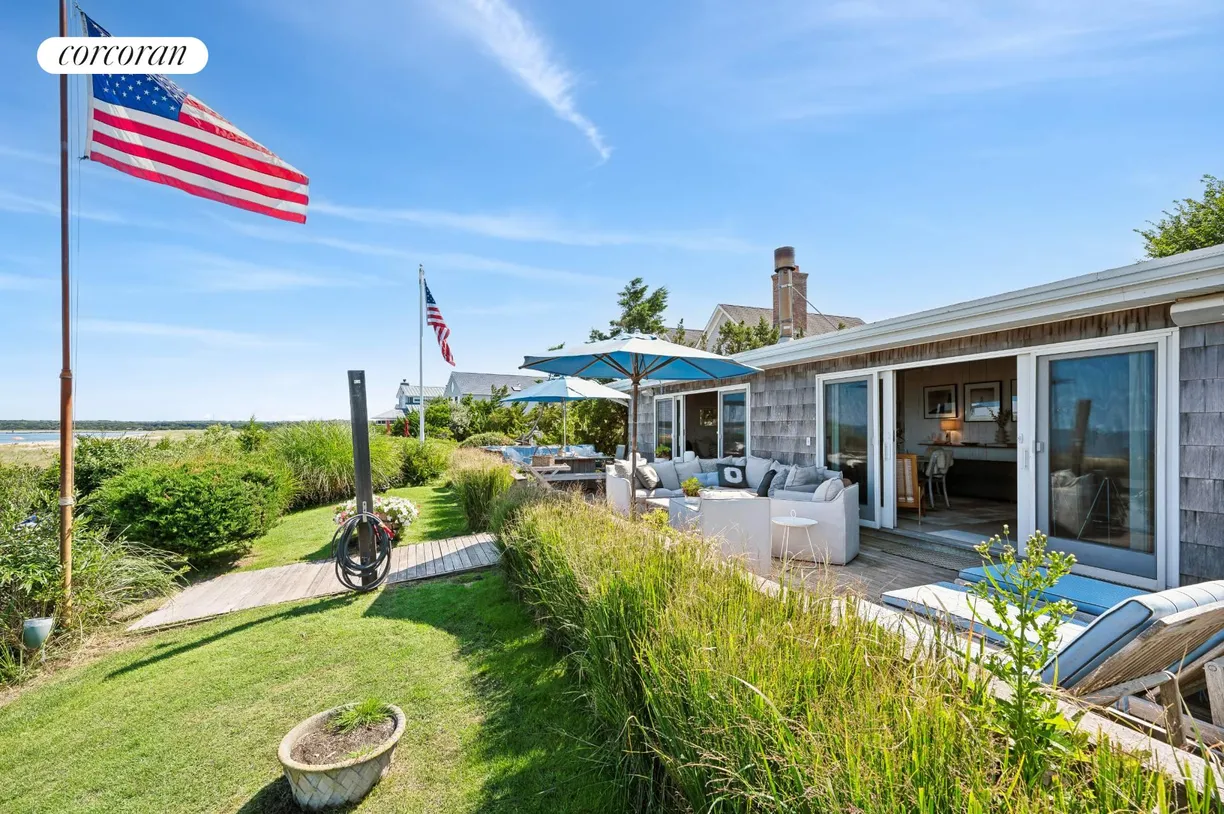 The Hamptons Real Estate | View 55 Sammys Beach Road | room 1