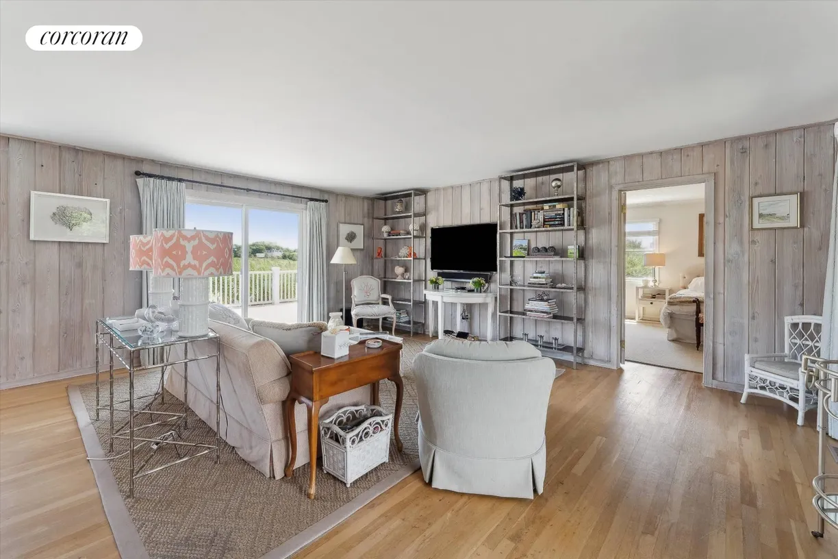 The Hamptons Real Estate | View 12 Barker Lane | room 2