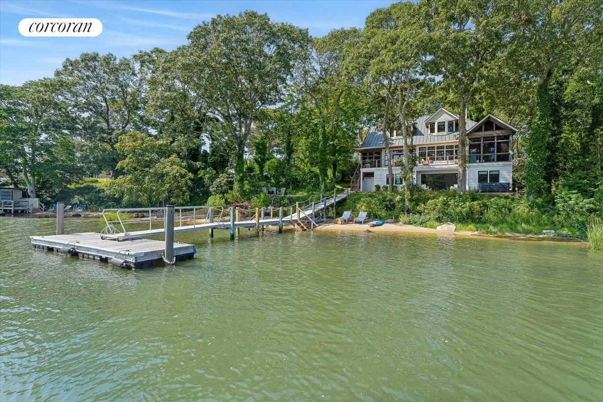 The Hamptons Real Estate | View 100 Cliff Drive | 5 Beds, 4 Baths