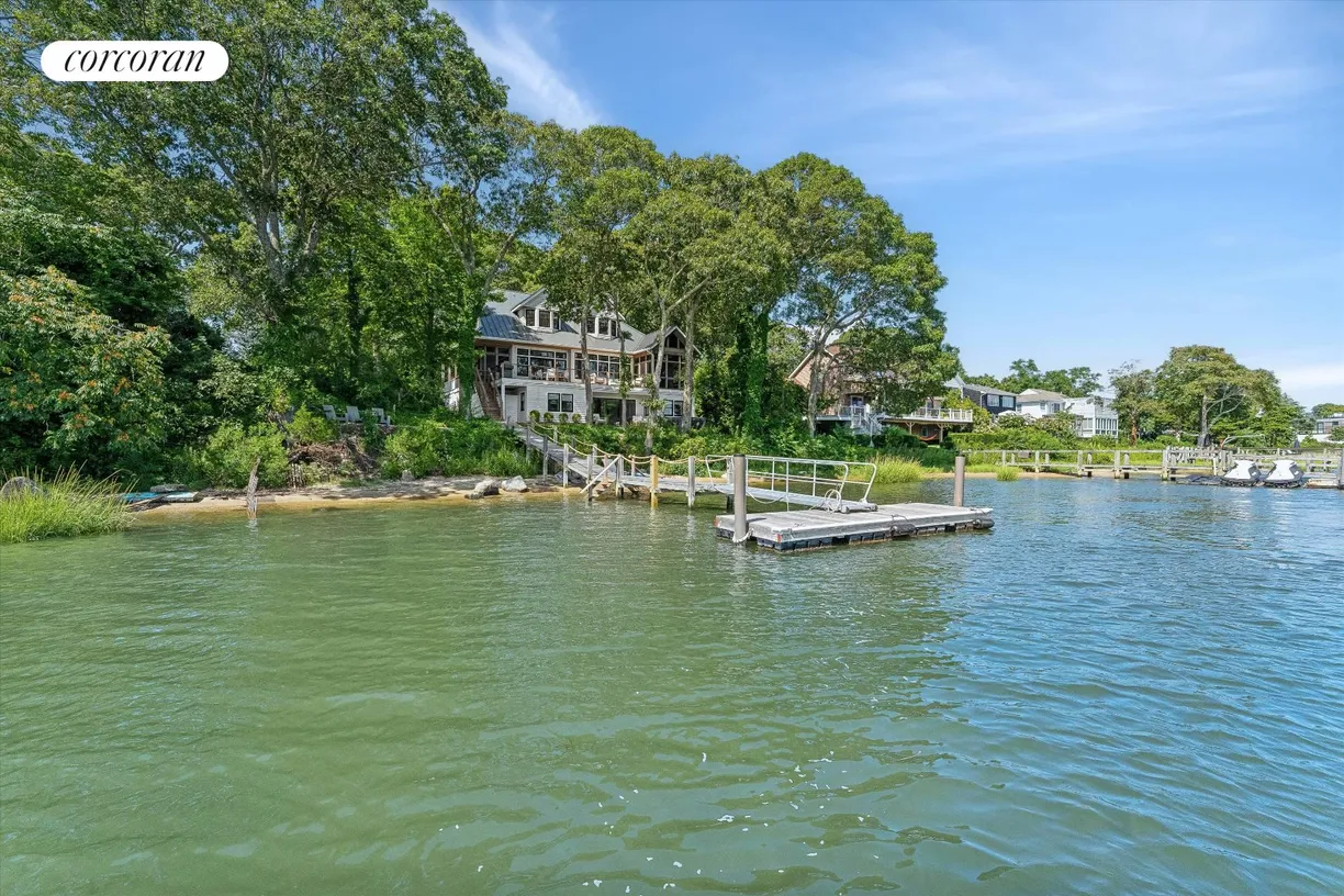 The Hamptons Real Estate | View 100 Cliff Drive | room 1