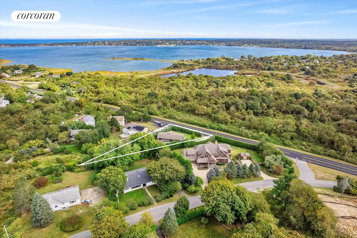 The Hamptons Real Estate | View 77 W Lake Drive | room 1