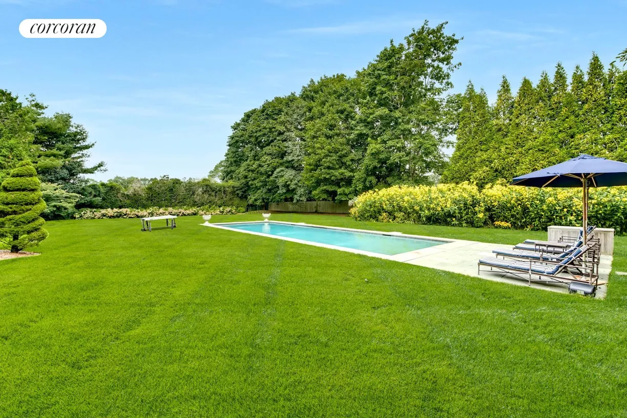 The Hamptons Real Estate | View 72 Lumber Lane | room 1