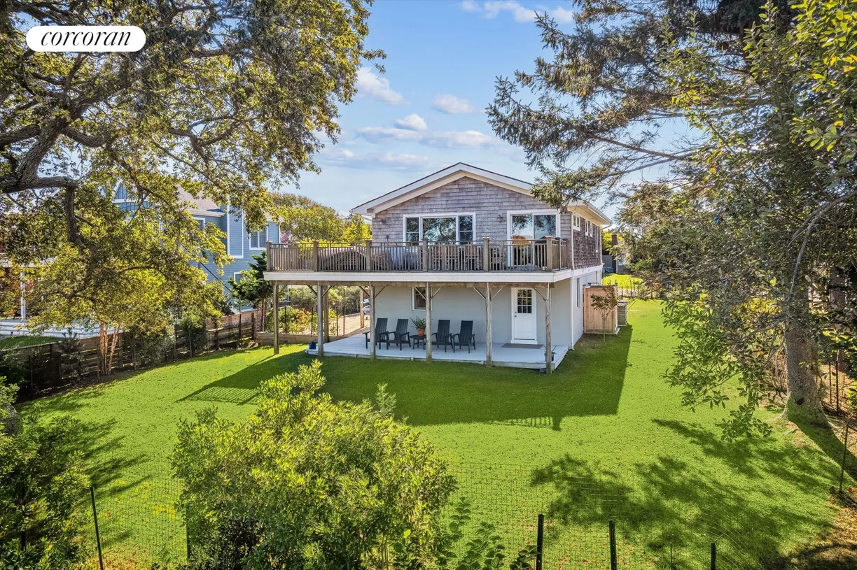 The Hamptons Real Estate | View 93 Benson Drive | 4 Beds, 2 Baths