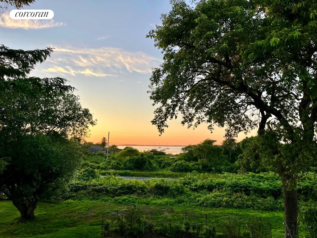 The Hamptons Real Estate | View 93 Benson Drive | room 2